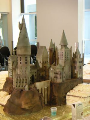 Hogwarts_cake_1.jpg