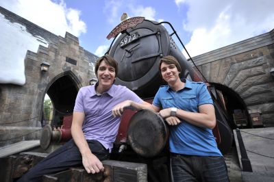 Oliver and James Phelps (L to R) – who portray the mischievous Weasley brothers, George and Fred respectively, in the Harry Potter films – stopped to greet fans and take photos with eager guests in Hogsmeade at The Wizarding World of Harry Potter while visiting Universal Orlando Resort on Thursday, June 9, 2011. The Wizarding World of Harry Potter, which celebrated its grand opening nearly one year ago, is the most spectacular-themed environment ever created.

 

HARRY POTTER, characters, names and related 
