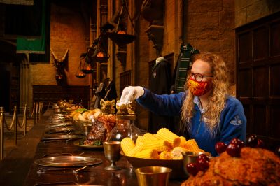 wb-studio-tour-harry-potter-cleaning00011.jpg