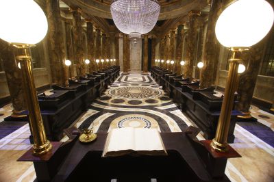 First sneak peek of the original Gringotts Wizarding Bank, the biggest expansion to date at Warner Bros. Studio Tour London â€“ The Making of Harry Potter, open 6th April

